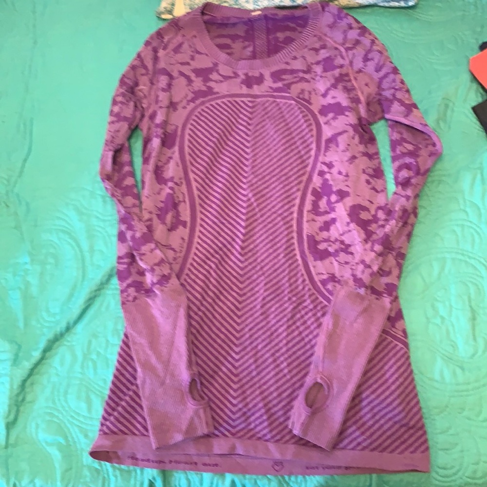 Lululemon swiftly tech long sleeve shirt 💜